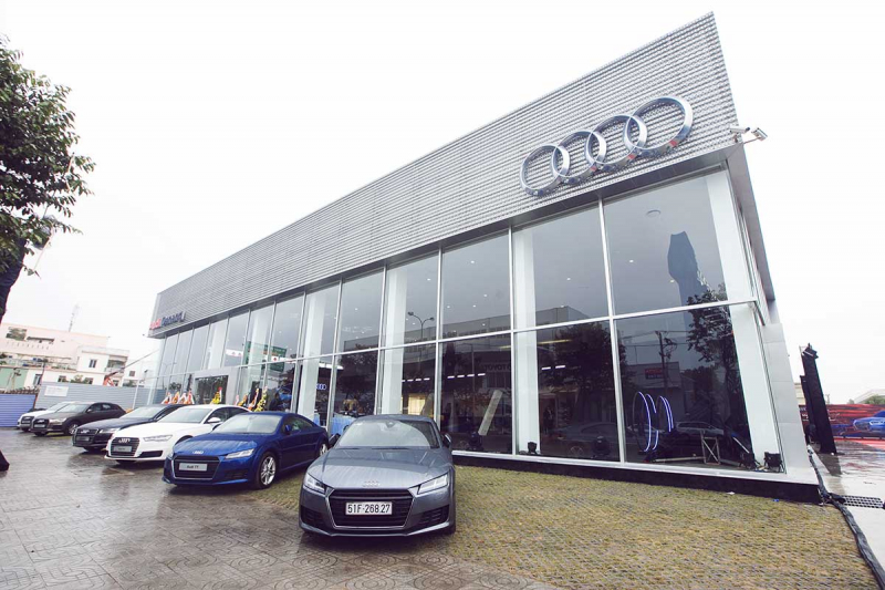 Hướng dẫn liên hệ tổng đài Audi CSKH